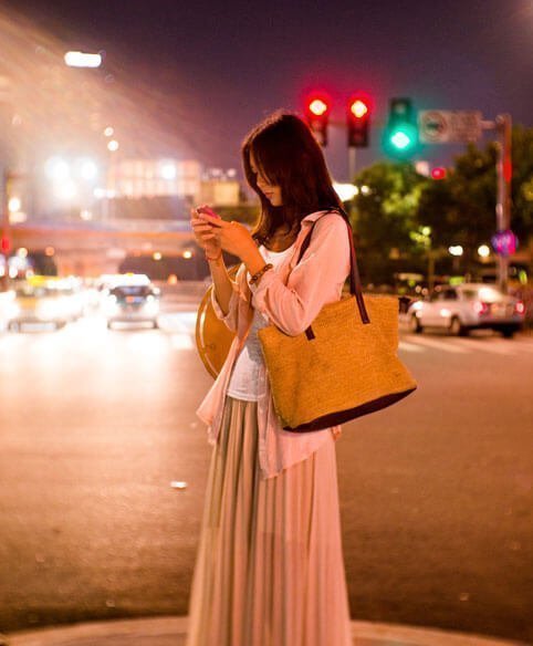 The Lazy Girls Guide To Why Are iPhones More Expensive Than Android Phones?